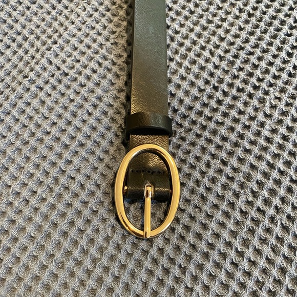 NWOT black & gold buckle belt - Picture 5 of 5